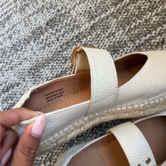 Cream Mary Jane Flats with Gold Accents, espadrille NWOT - Picture 4 of 5